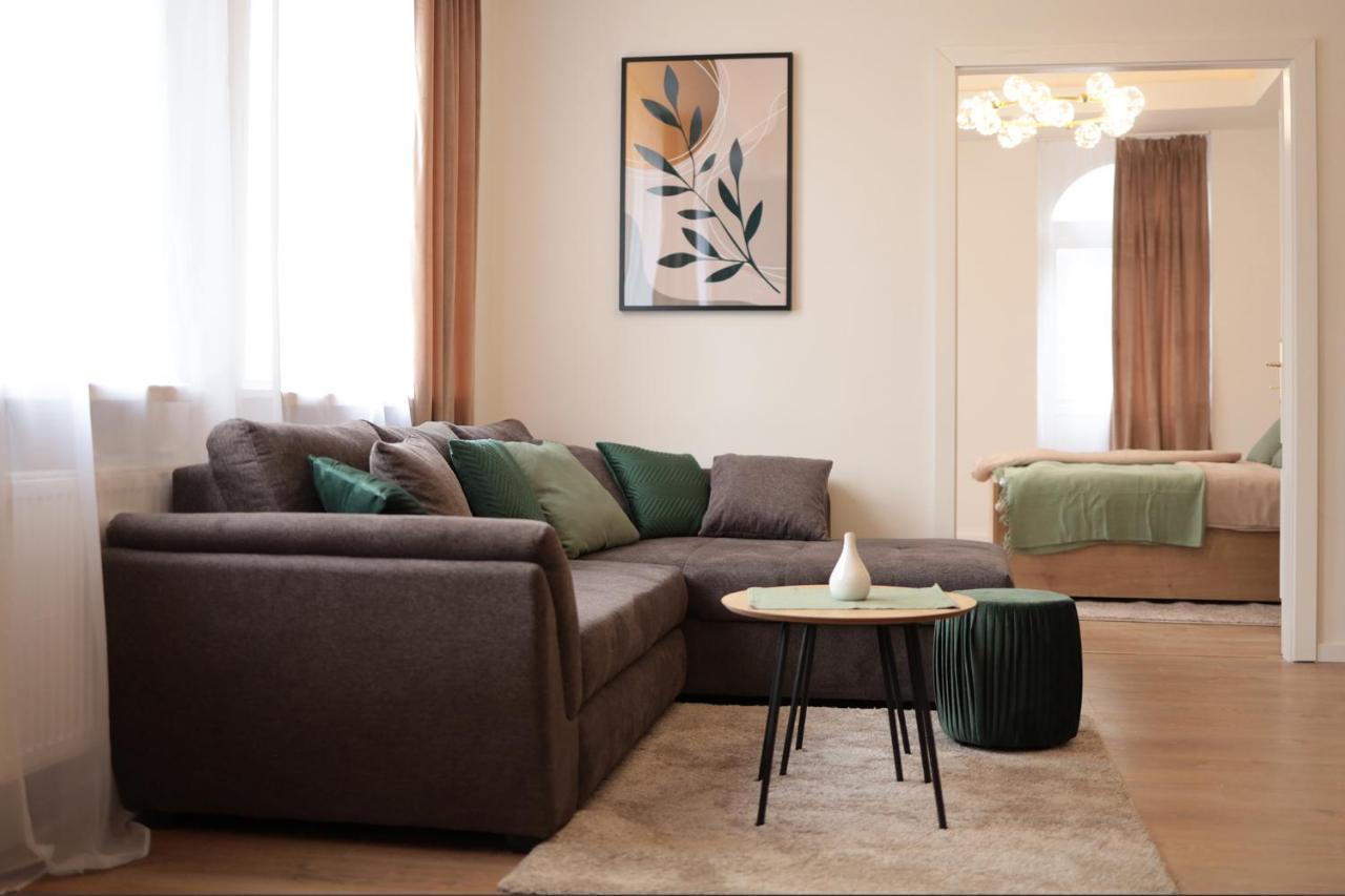 Beautiful And Stylish 2 Bedroom In The Center And In The Pedestrian Zone * Bratysława